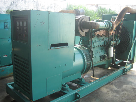 姑苏租赁发电机- 发电机碳刷磨损的原因是什么