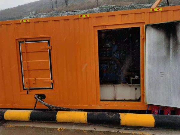 姑苏发电车出租-应急柴油发电机组选什么样的比较好？