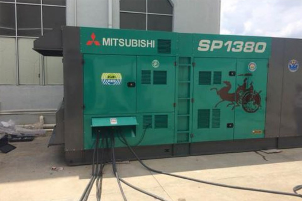 姑苏为什么有些柴油发电机组的输出电压可以调节？