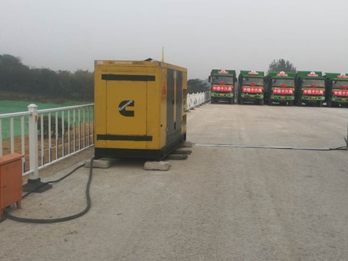 姑苏电力系统的稳定性和设备兼容性如何影响发电机组的频率规格？