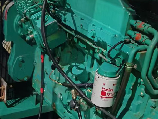 姑苏如何确定新的发电机组控制系统是否与原系统兼容？