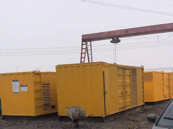 姑苏100kw柴油发电机组每小时油耗？