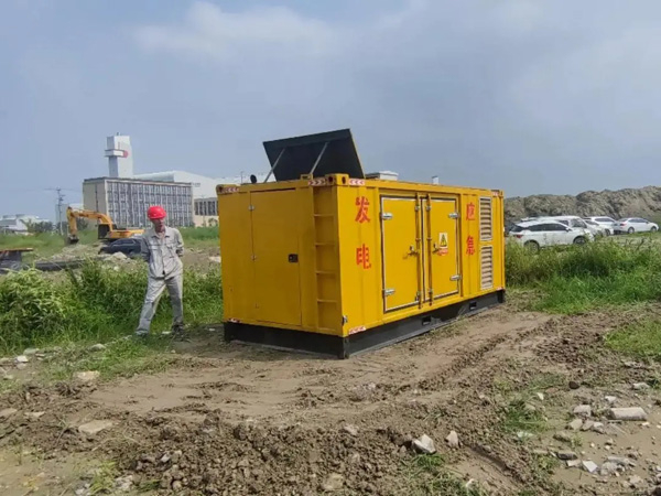 姑苏200KW柴油发电机机组每小时的油耗量受哪些因素影响？