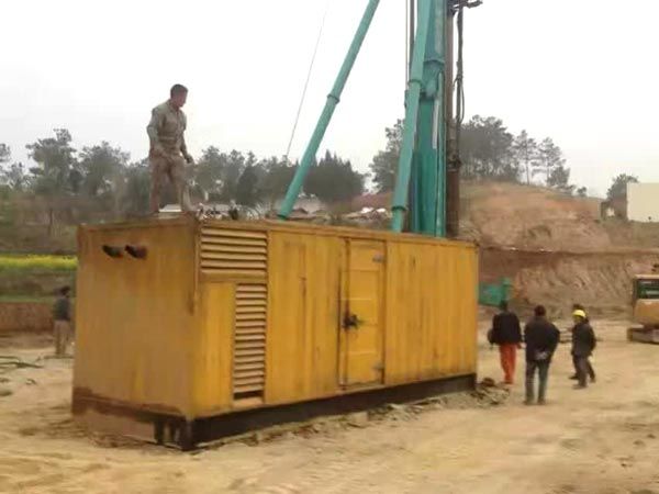 姑苏如何判断水冷式机油散热器密封件是否需要更换？